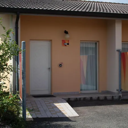 Hotel Motel Fiore Fiorenzuola d'Arda Exterior photo